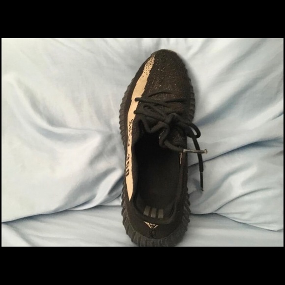 Yeezy boost 350 v2 main image 6